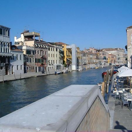 Ferienwohnung Auf Zwei Ebenen Mitten In Venedig Exterior photo