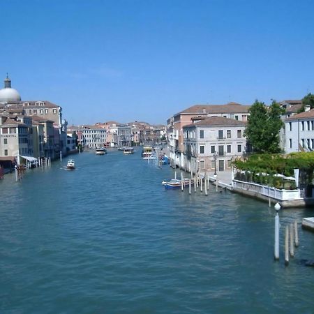 Ferienwohnung Auf Zwei Ebenen Mitten In Venedig Exterior photo